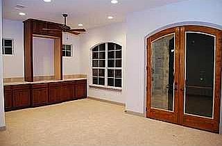 Living/Den to large outdoor living area