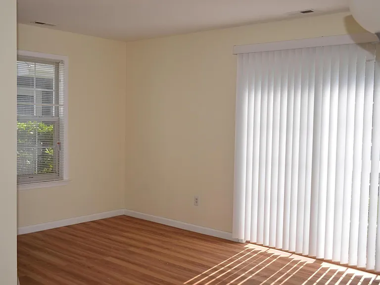 997 Tarragon Ct — Photo 5