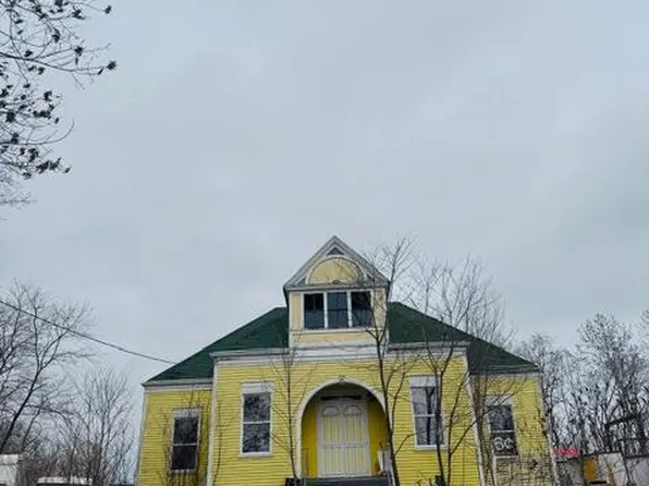 90 N Main Street, Monmouth, ME 04265
