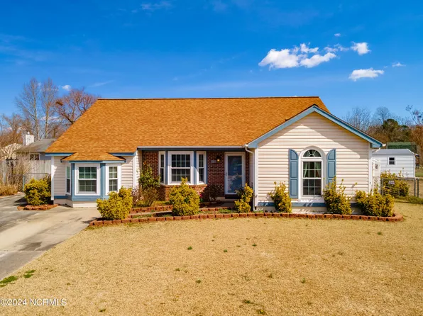 202 Mahogany Drive, Jacksonville, NC 28540