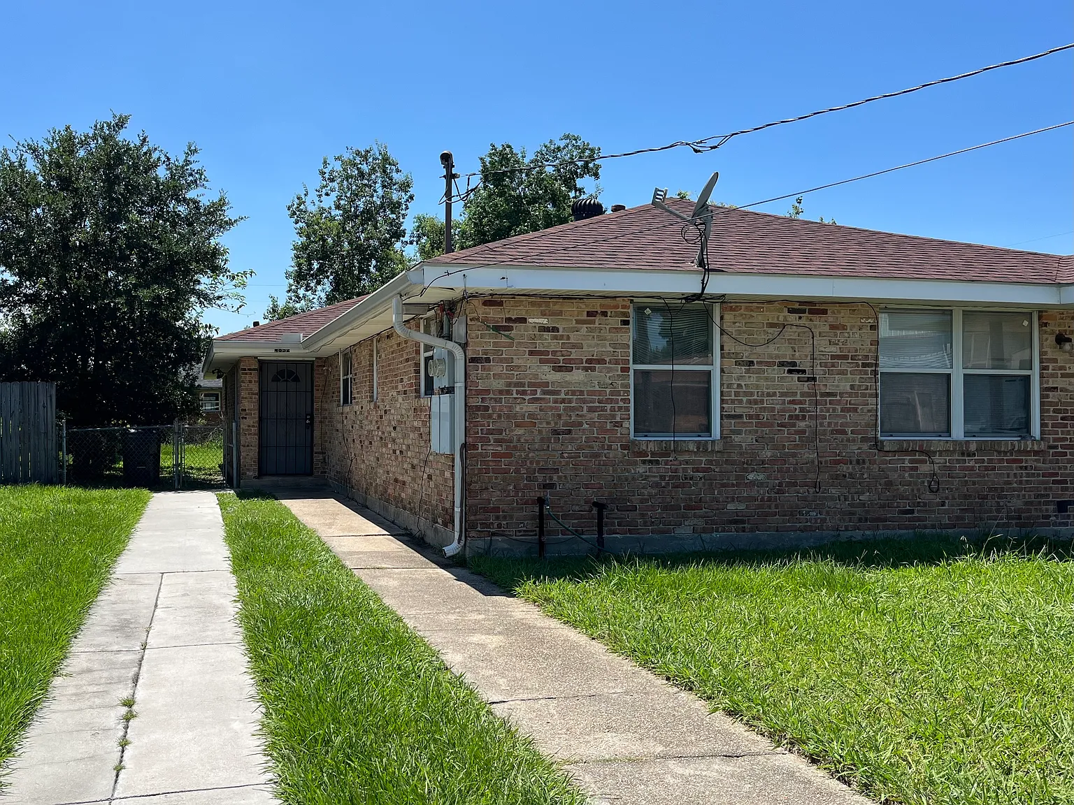 2 bed, 805 sqft, $1,200 — Photo 1