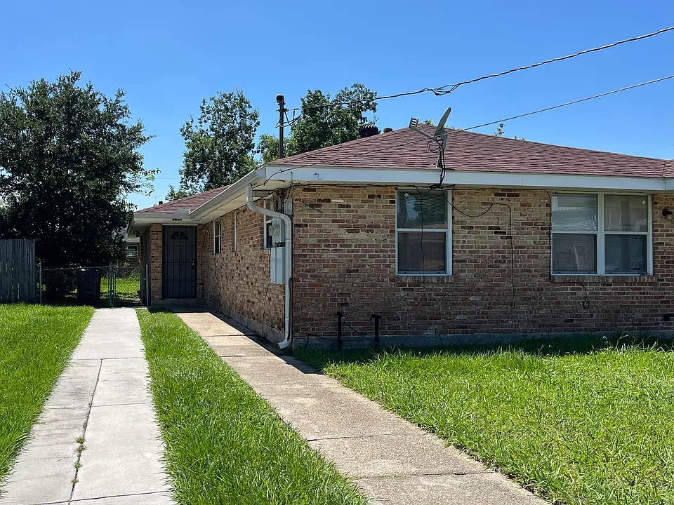4832 Rosemont Pl #4832