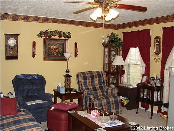 4th image of 218 Shelley Ct