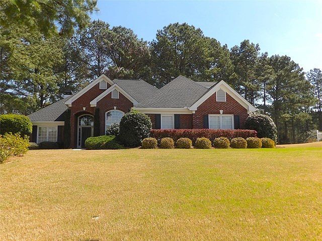 Beautiful home professionally landscaped