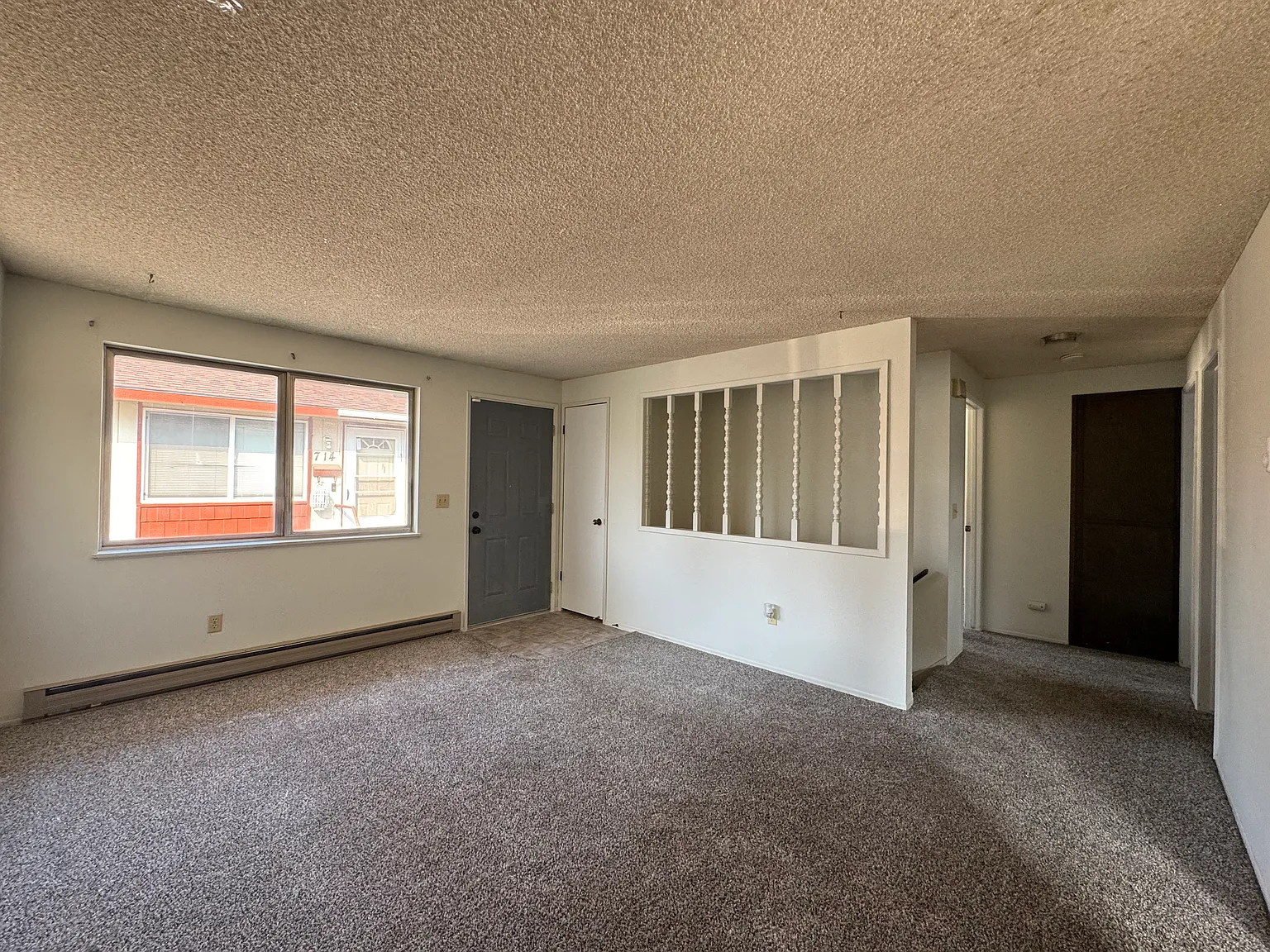 720 E North Ave — Photo 2