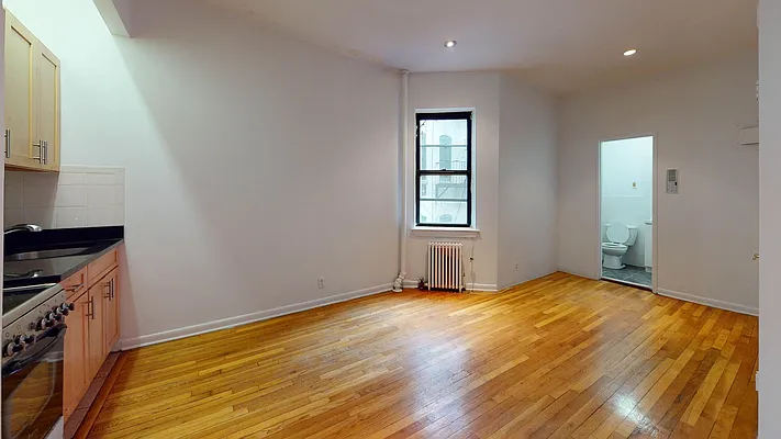 Rented by Bond New York | media 11