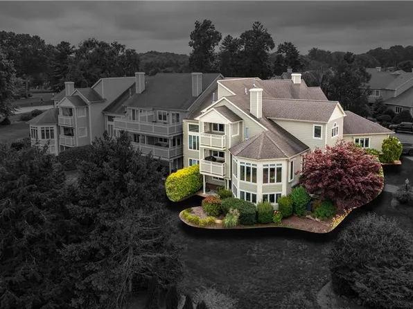 27 Eagle Dr, North Kingstown, RI 02852