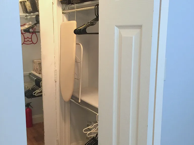 1324 Locust St — Photo 29