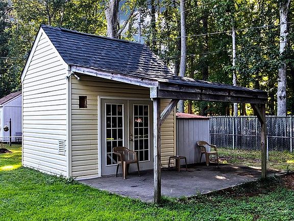 Storage Shed Convey AS IS