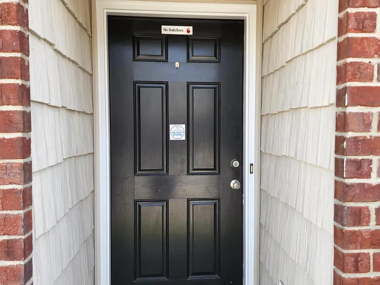803 Landing Dr — Photo 2