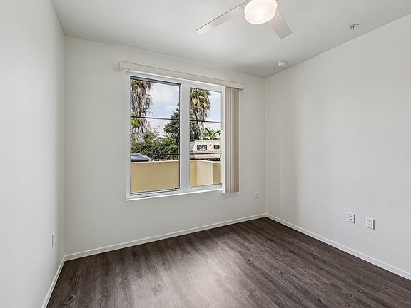 4th image of 2269 E 99th Pl #1304