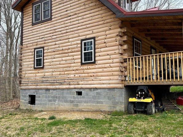 360 Seemont Dr, Kingwood, WV 26537