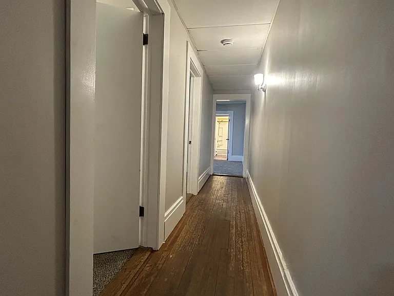 29 Westminster St — Photo 2
