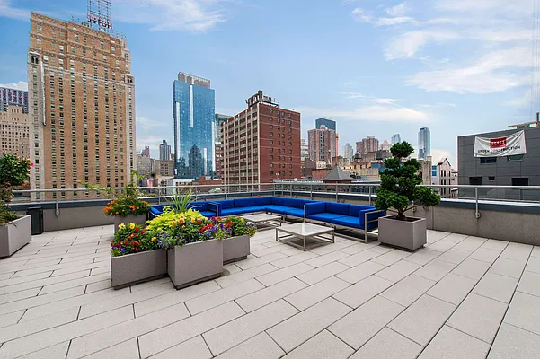 Sold by Keller Williams NYC | media 8