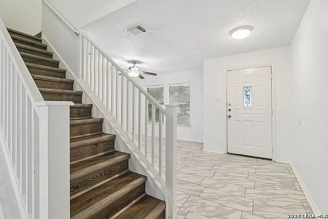 4 bed, 2.5 bath, 2135 sqft, $2,100 — Photo 4