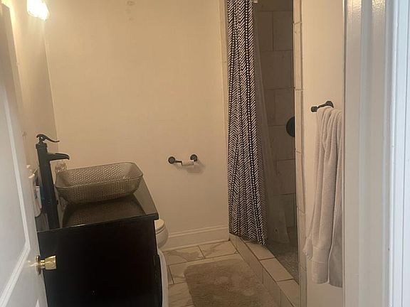4th image of 2607 Holton Ave