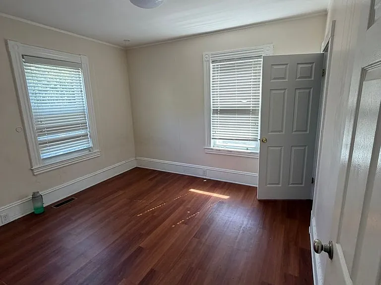 325 Rogers St — Photo 19