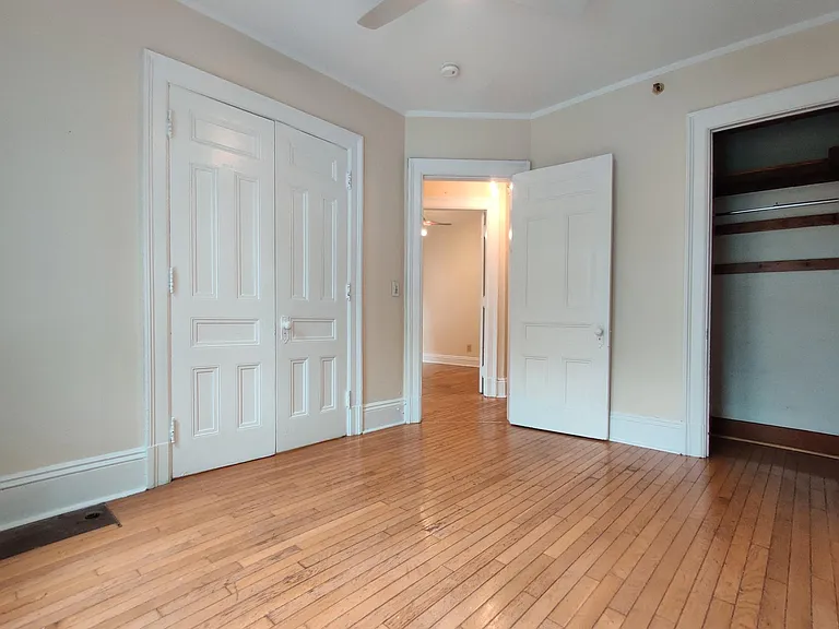 248 College St #5 — Photo 7