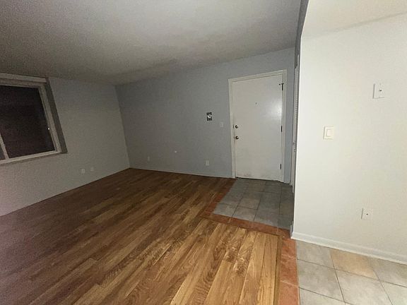 3rd image of 3911 Fort St #109C
