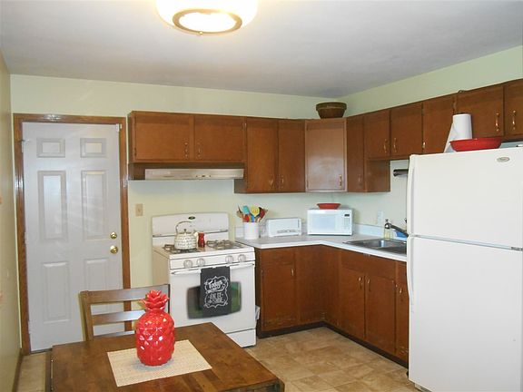 5th image of 2738 Prescott Dr