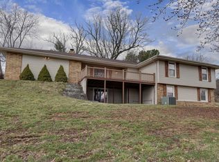 643 S Farm Road 97, Springfield, MO 65802