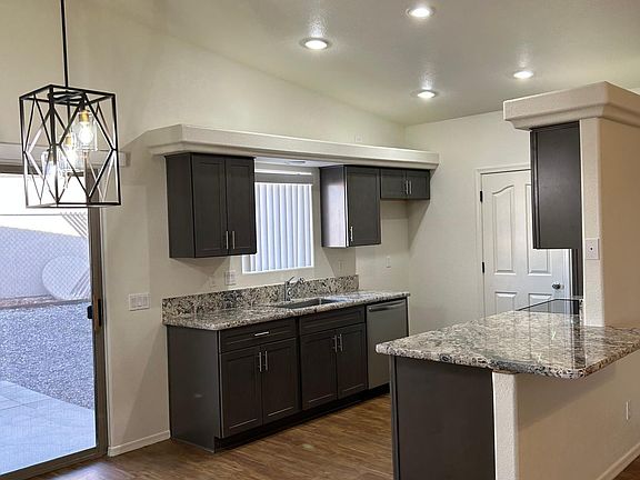 Granite counter tops
all new stainless steel appliances