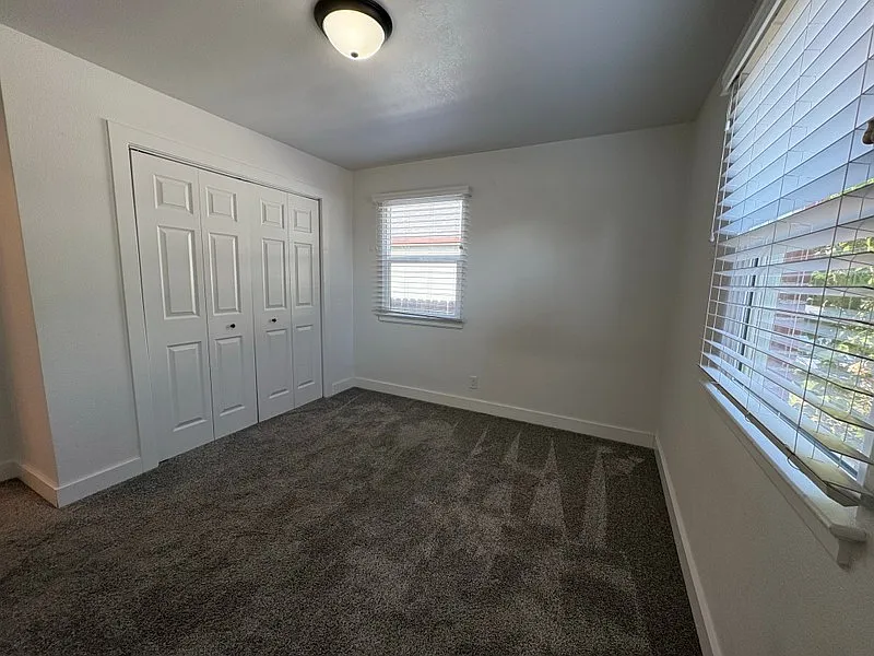 2316 W Kootenai St — Photo 4