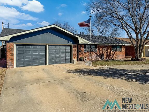 2nd image of 3034 N Northwest Dr