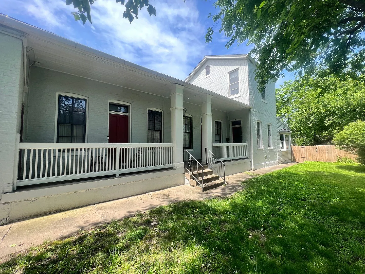 East Washington Street, 1327 — Photo 2