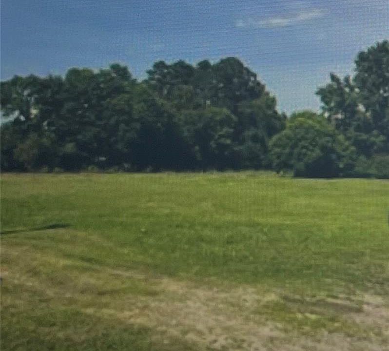 2nd image of LOT Peanut Dr