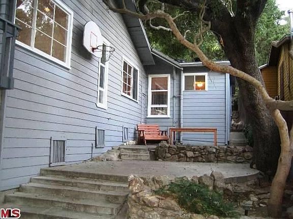 3rd image of 8715 Lookout Mountain Ave