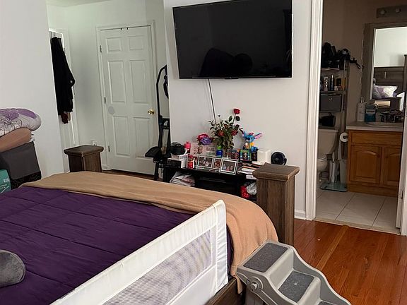 4th image of 14 Somerset St