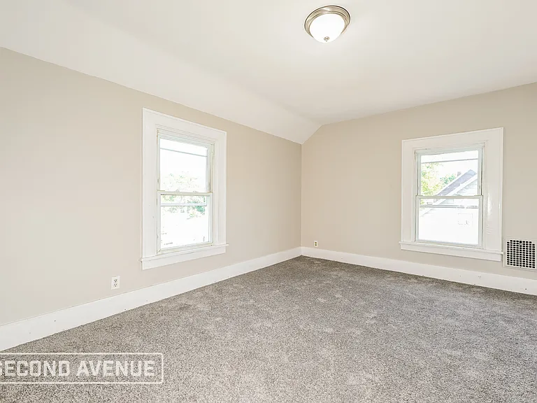 1506 Freemont St — Photo 11