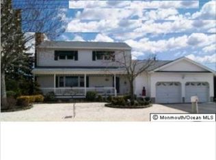 75 Long Point Dr, Brick, NJ 08723