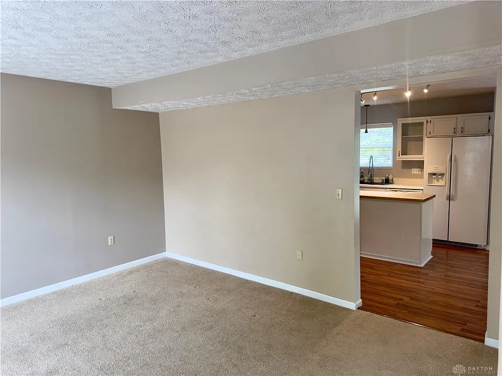 3 bed, 2.5 bath, 1658 sqft, $2,195 — Photo 4