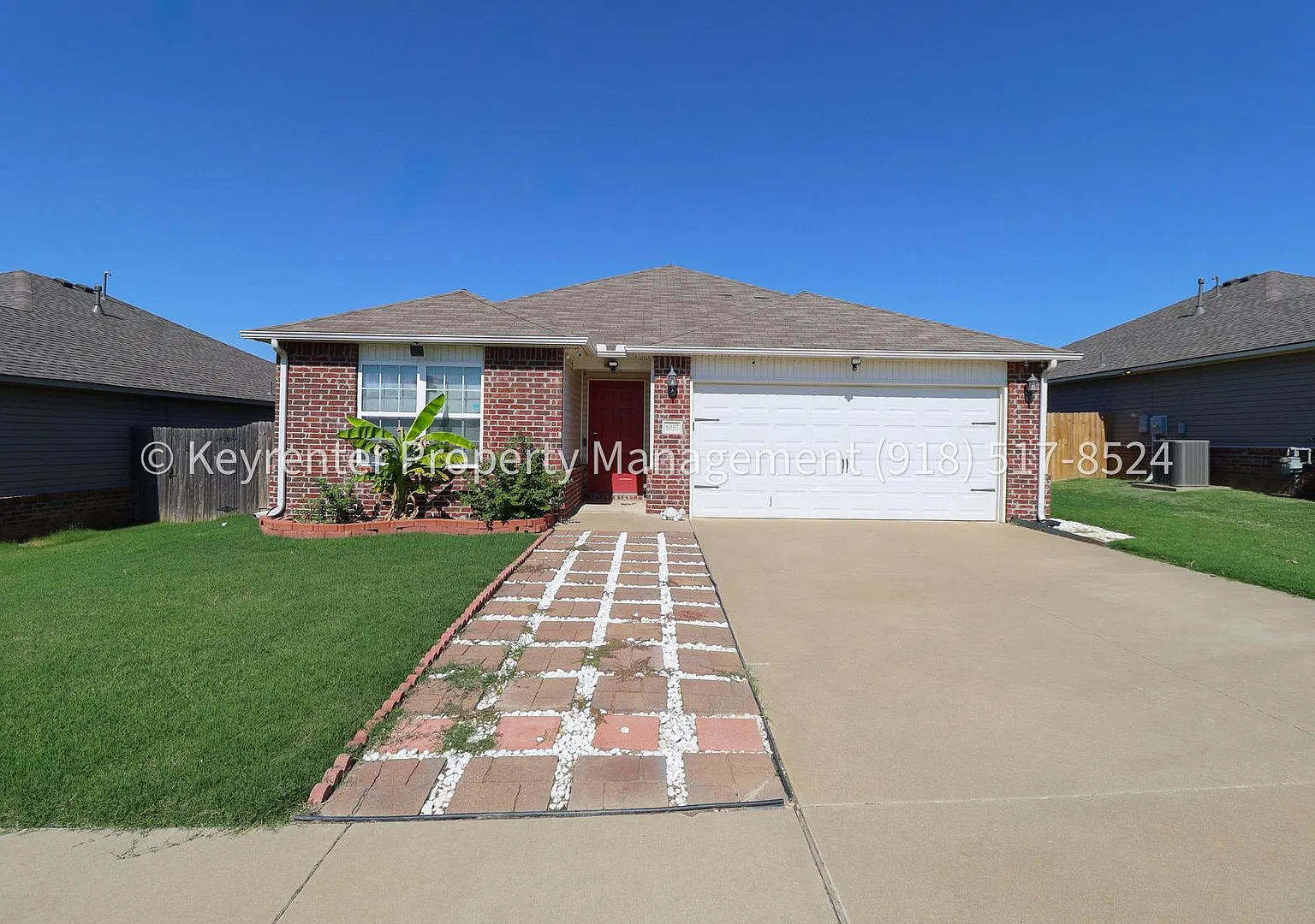 Stunning 3-Bed, 2-Bath Single-Family Home in Bixby! — Photo 1
