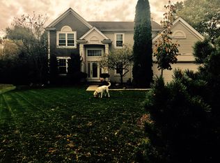 699 N Autumn Cir, Lindenhurst, IL 60046