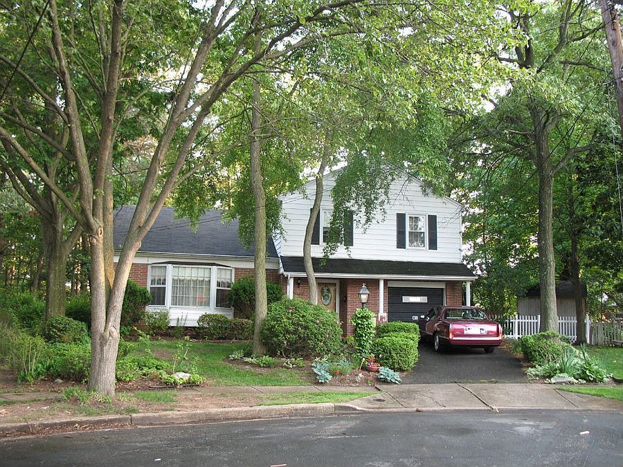 Front - Offstreet parking