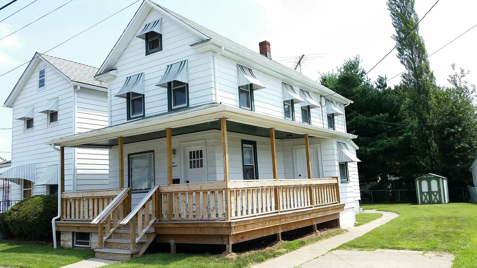 114 No 8 Ave photo 1