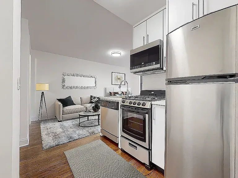 145 E 16th St #3X — Photo 3