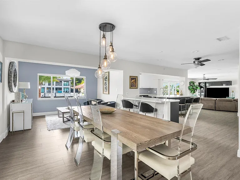 39 Castle Harbor Isle Dr — Photo 6