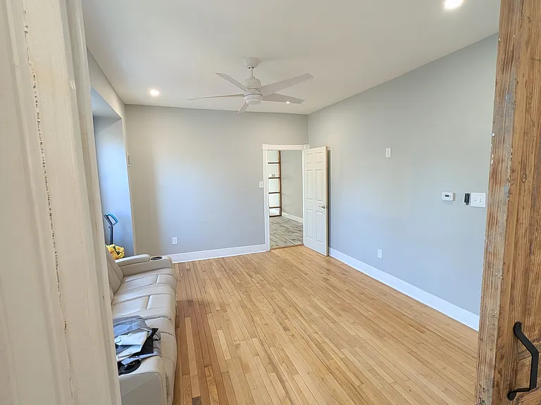 1744 Kings Hwy — Photo 8