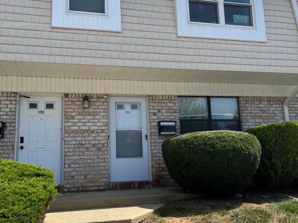 1711 Silver Ct, Hamilton, NJ 08690