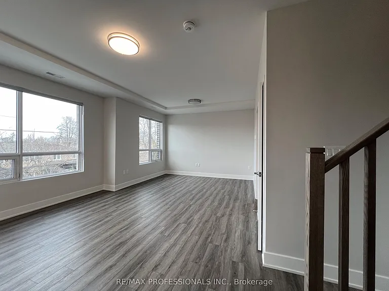 62 Dixfield Dr #140 — Photo 7