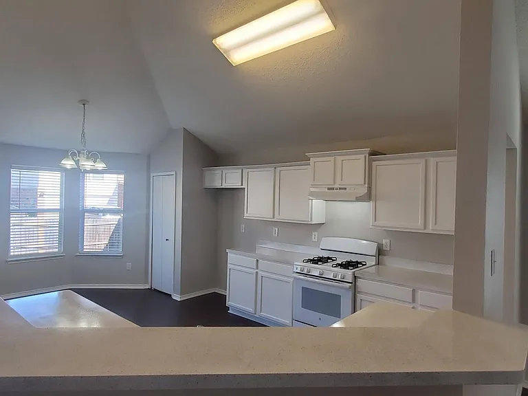 132 Brookshore Dr — Photo 5