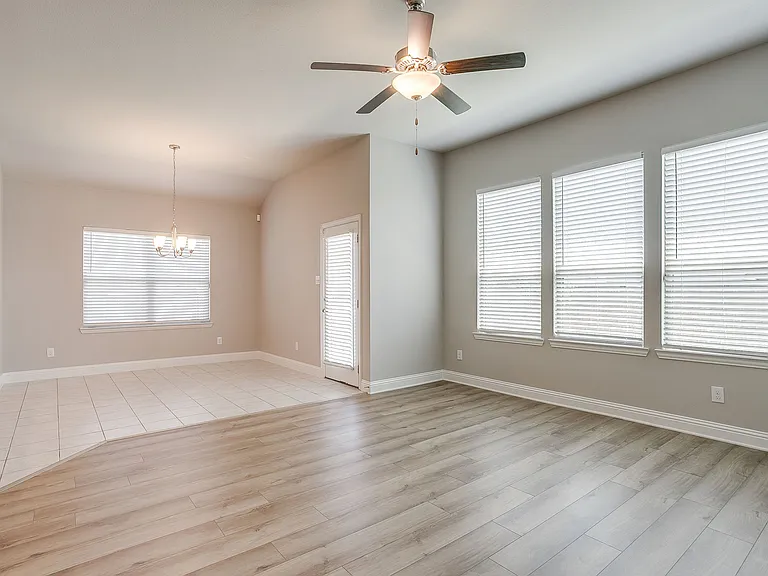 1448 Eagle Nest Dr — Photo 12