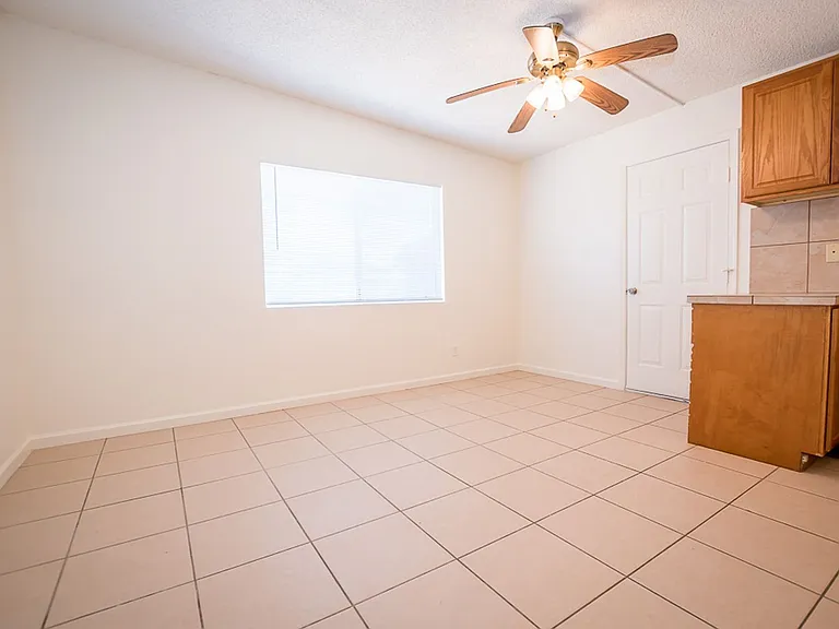 4937 E De Medici Dr — Photo 6