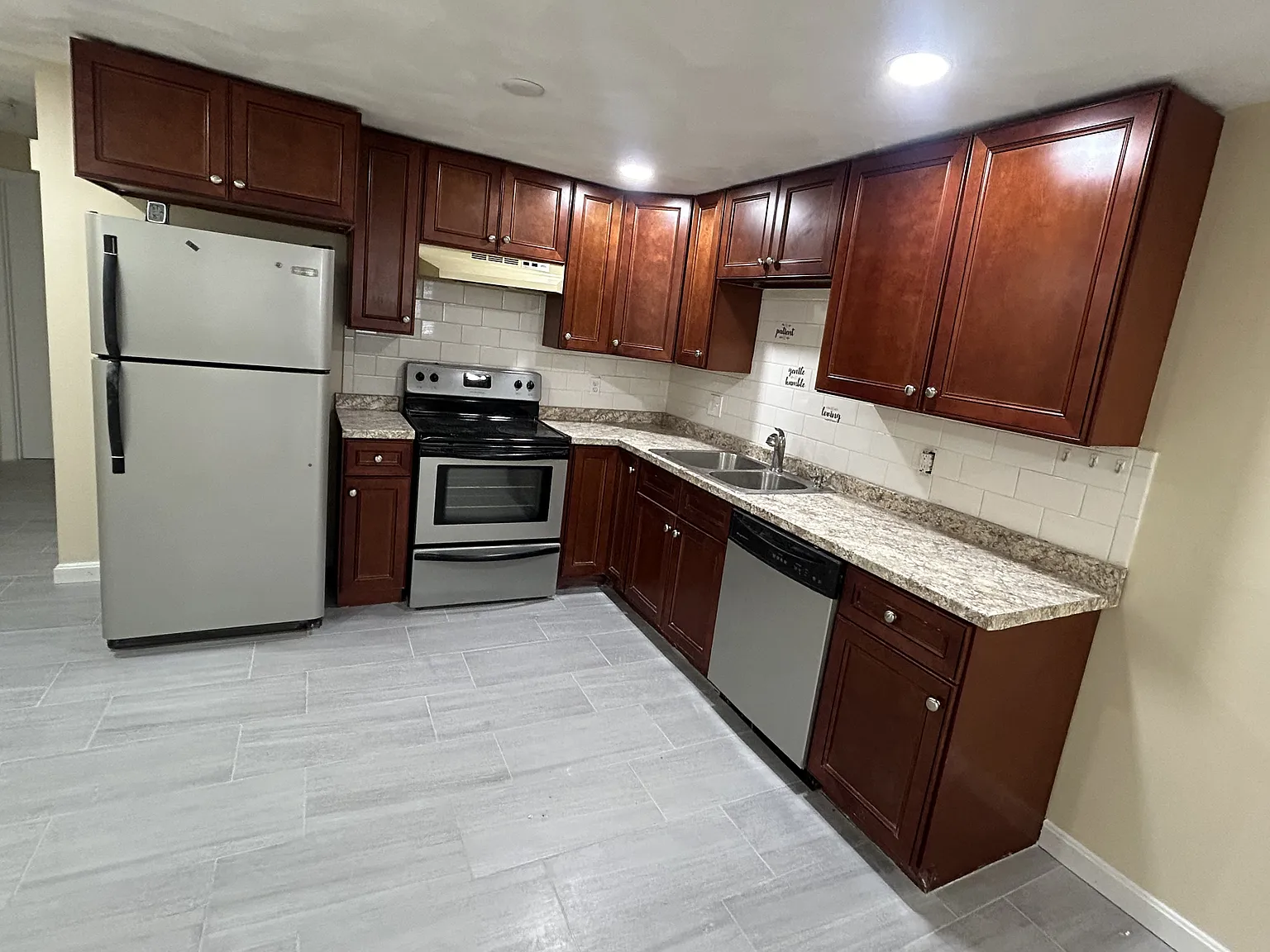 1 bed, 572 sqft, $1,750 — Photo 1