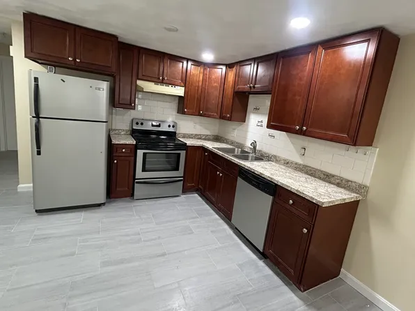 567-569 Smithfield Rd #9, Providence, RI 02904