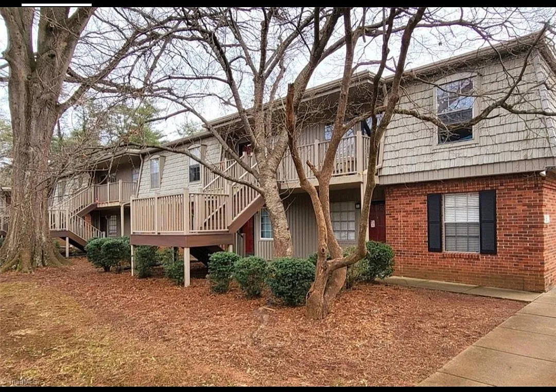 3824 E Country Club Rd — Photo 3
